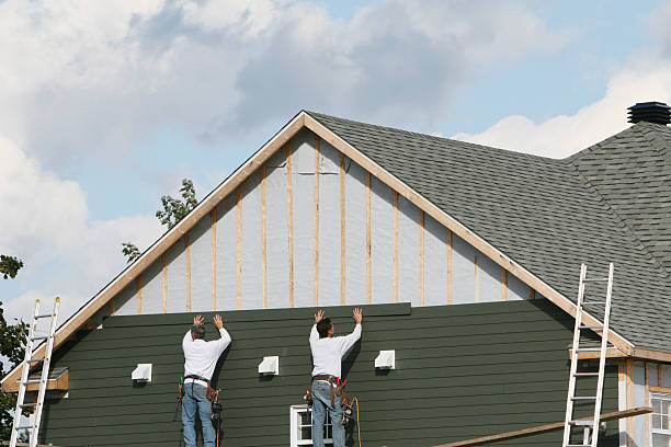 Professional Emergency Siding Repair technician working in Woodbury Heights, NJ